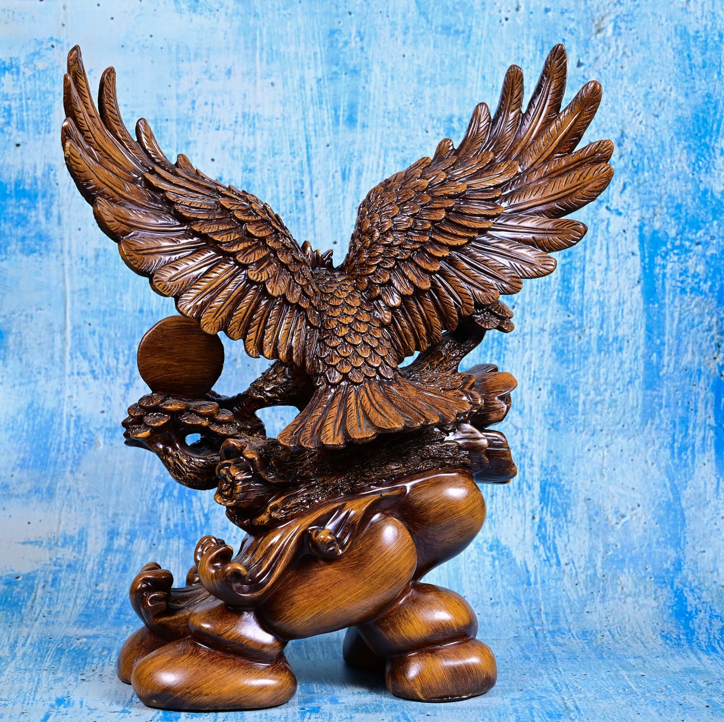 Majestic Eagle of Victory | 40cm Faux Wood Resin Sculpture