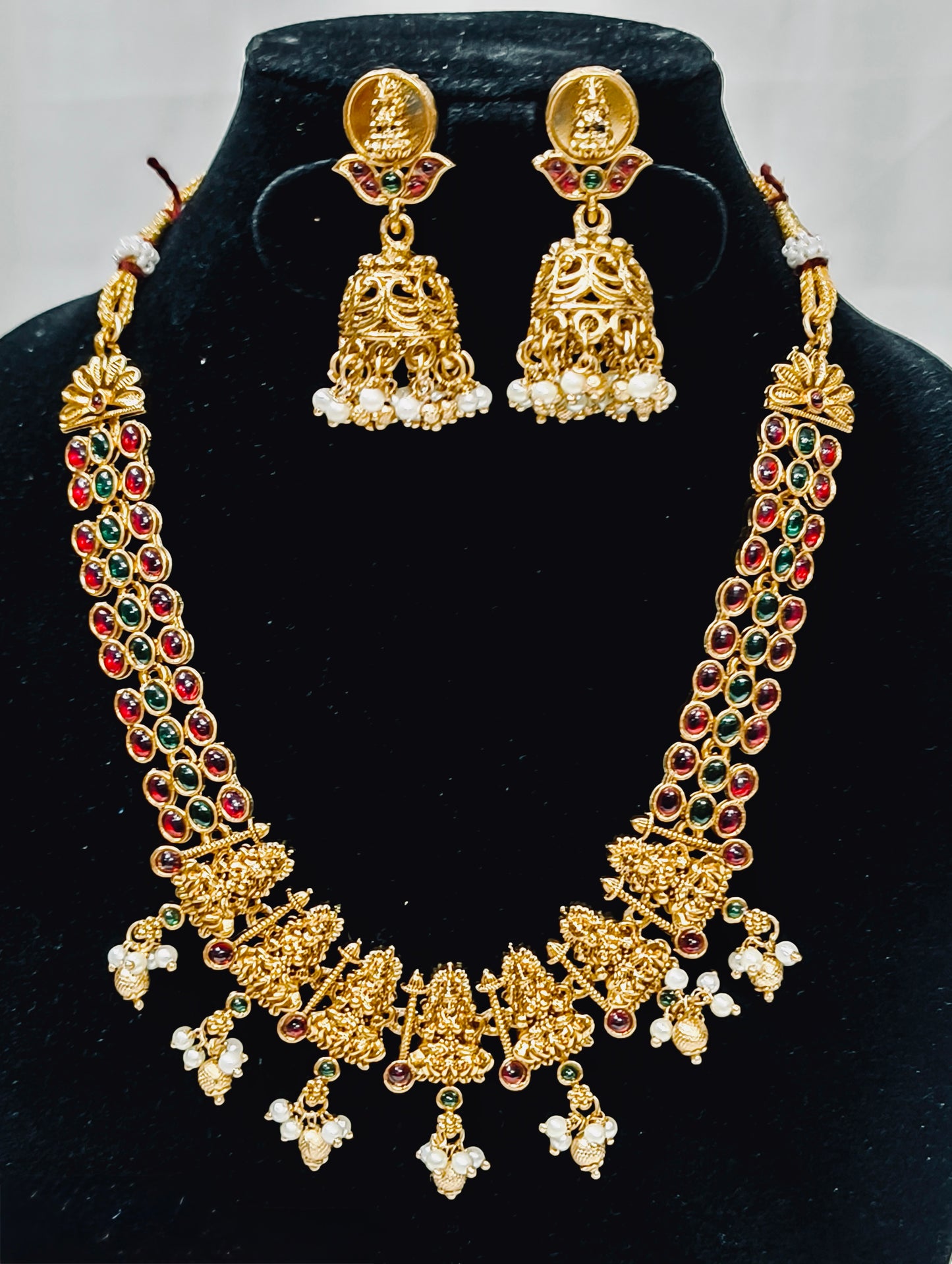 Multi-Coloured Kemp Stone Temple Necklace Set