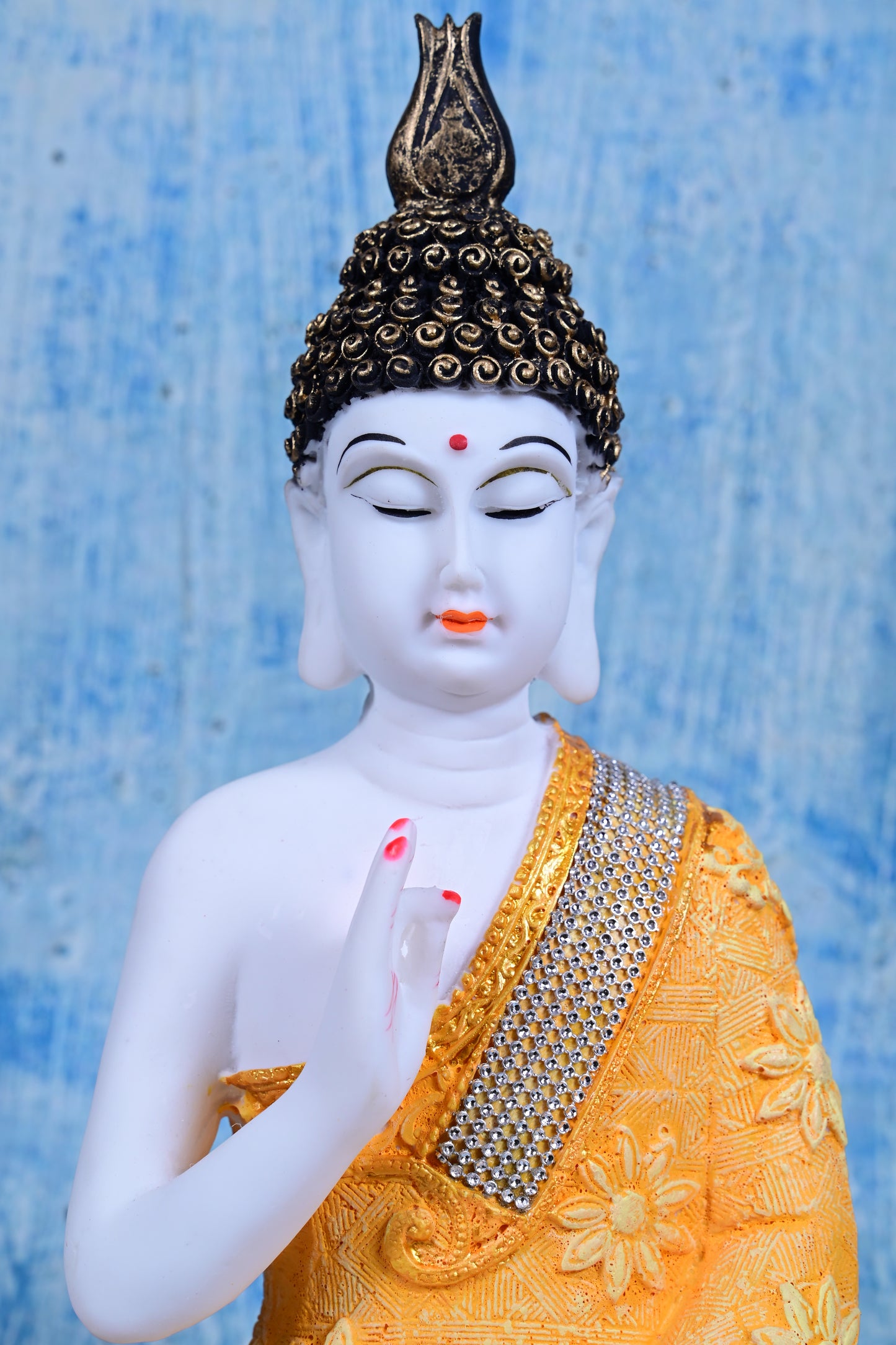 Golden Aura – Yellow Buddha Idol (23 cm)