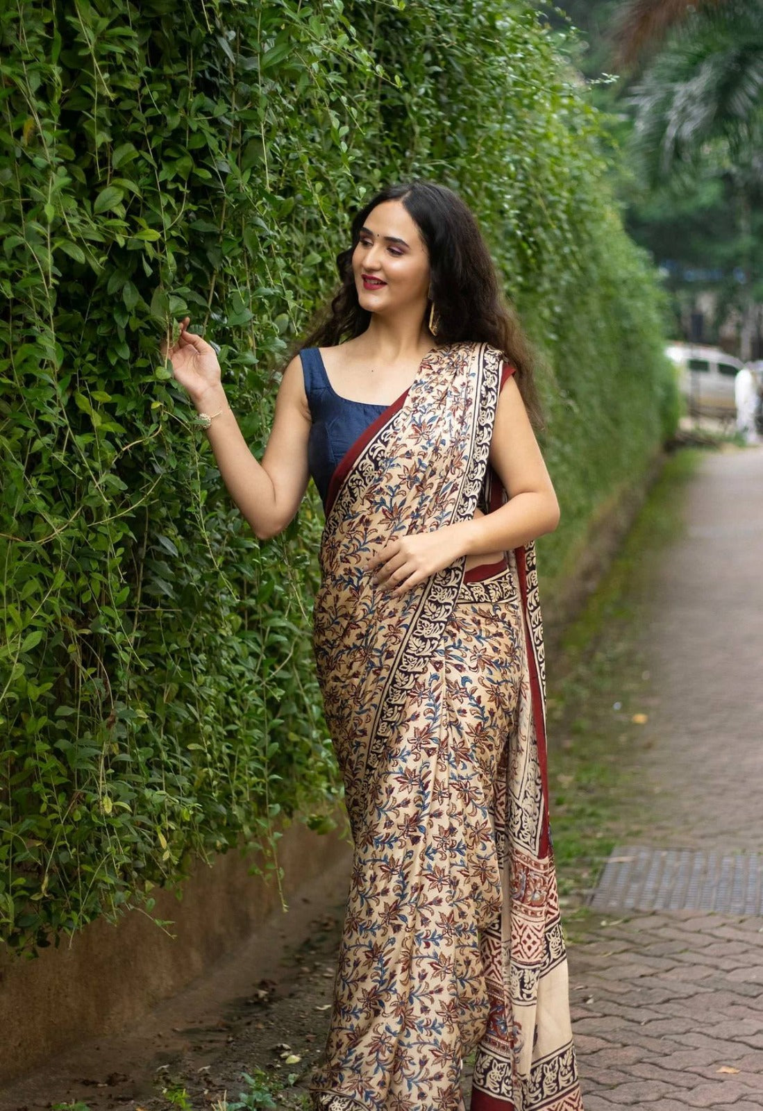 Desert Bloom – Ajrakh Pallu Semi Gajji Silk Saree Set