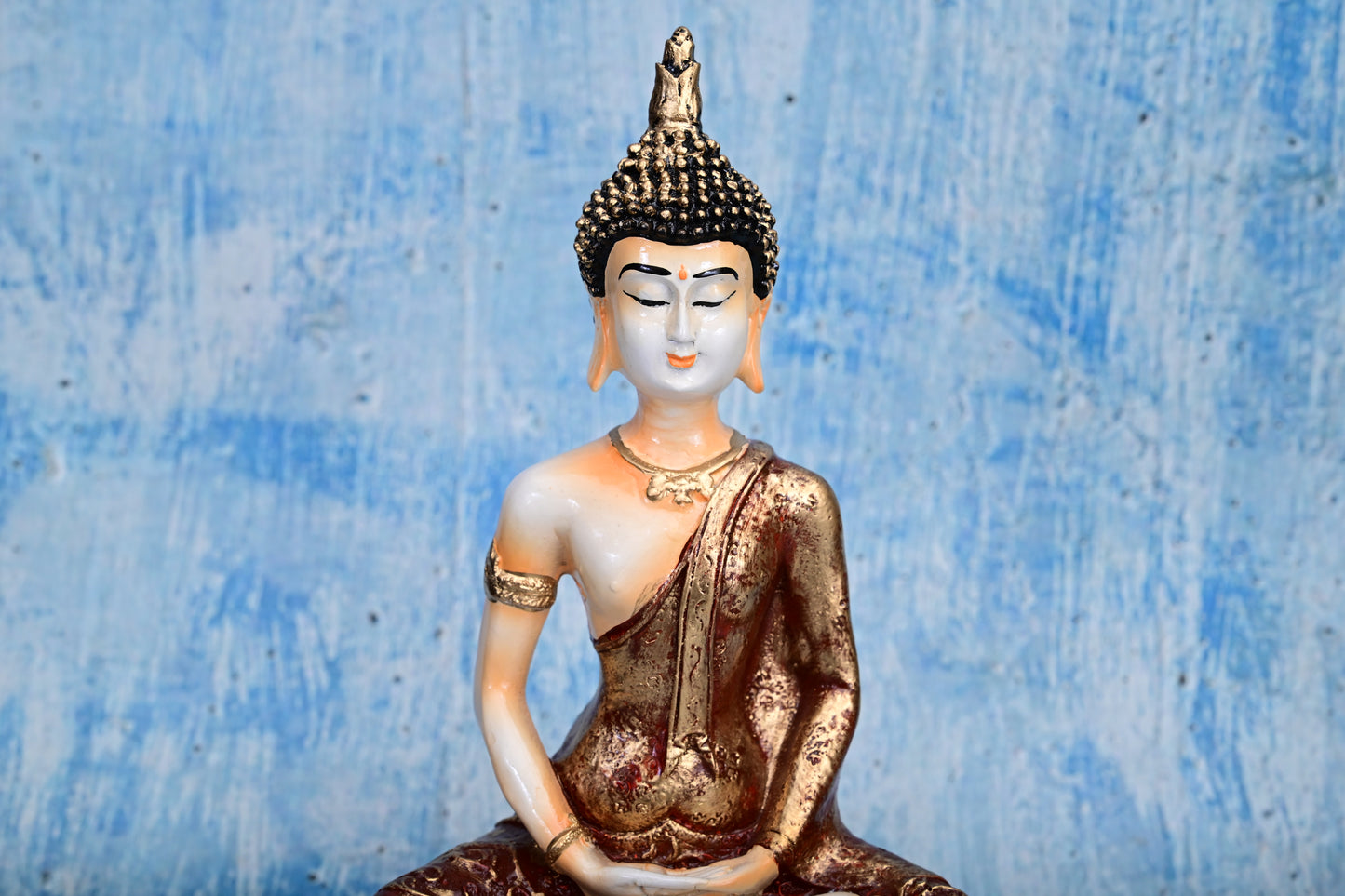 Golden Aura Meditating Buddha – Handcrafted Resin Statue (28cm)