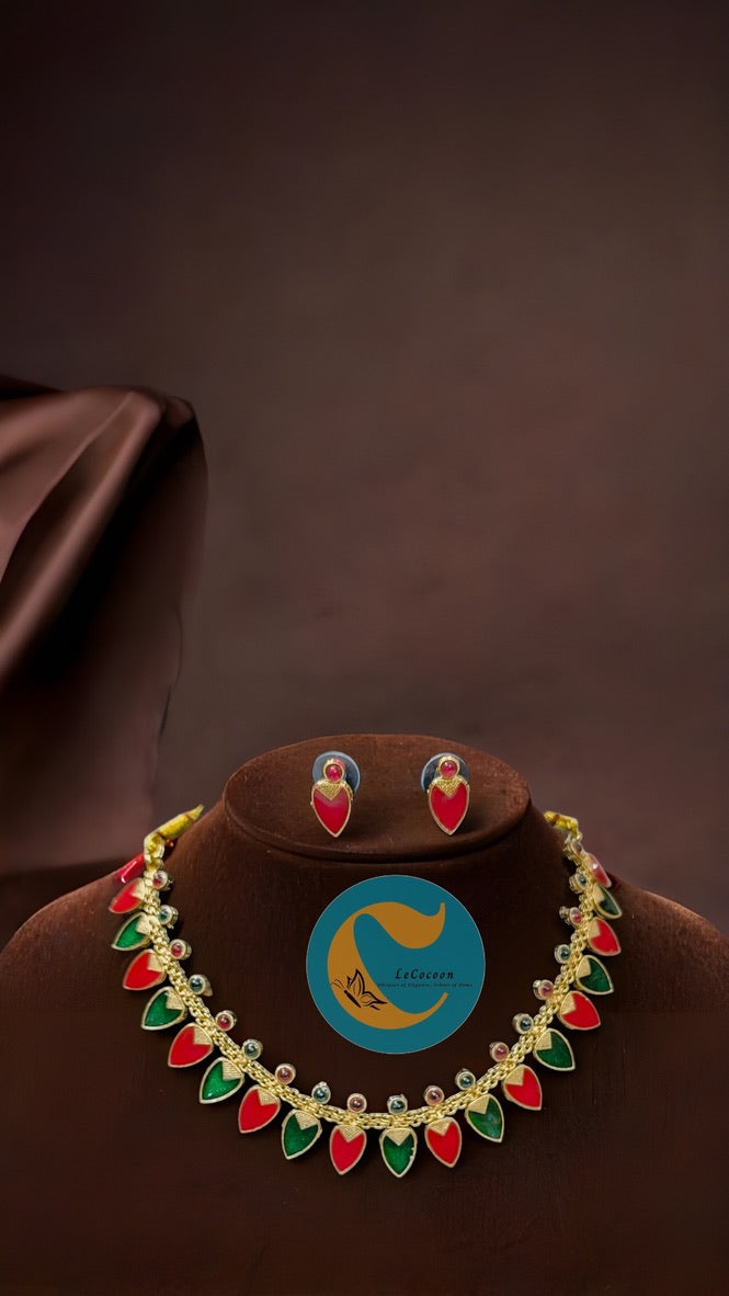 Elegant Leaf Dual-Tone Red and Green Motif Necklace Set