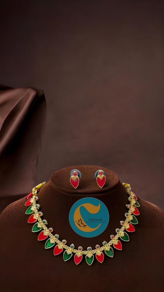 Elegant Leaf Dual-Tone Red and Green Motif Necklace Set