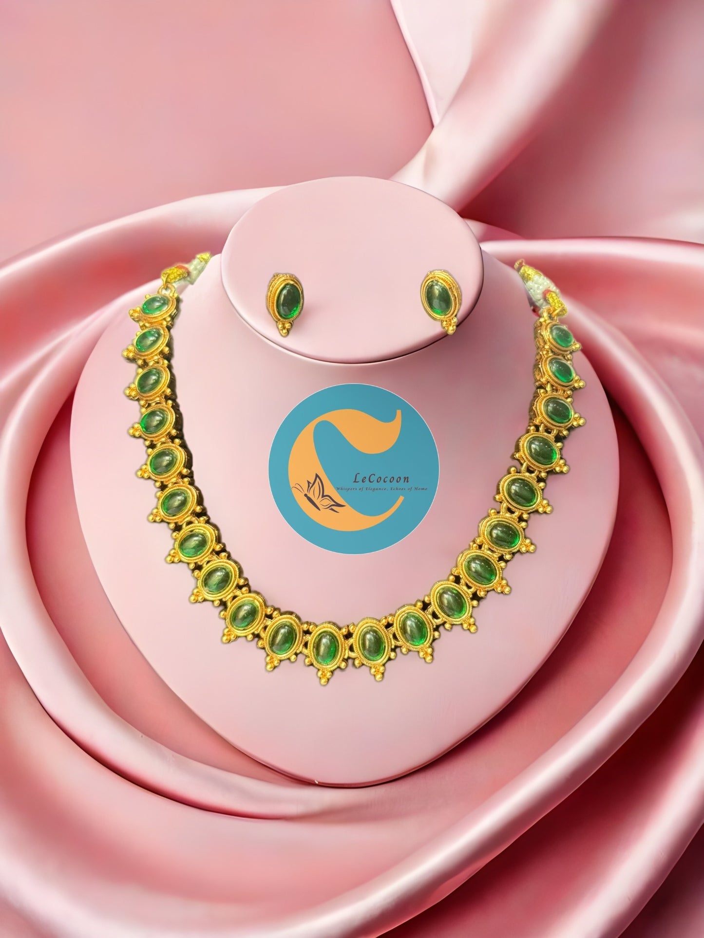 Classic Cabochon Choker Necklace Set with Earrings Emerald Green