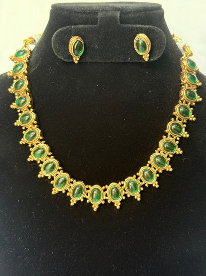 Classic Cabochon Choker Necklace Set with Earrings Emerald Green
