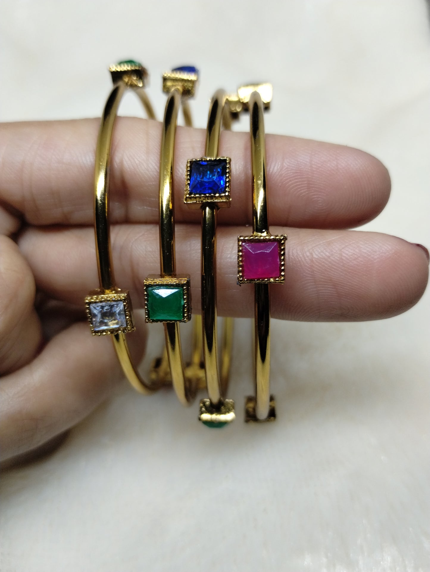 Solitaire Stone Kada Bangle (Pair)