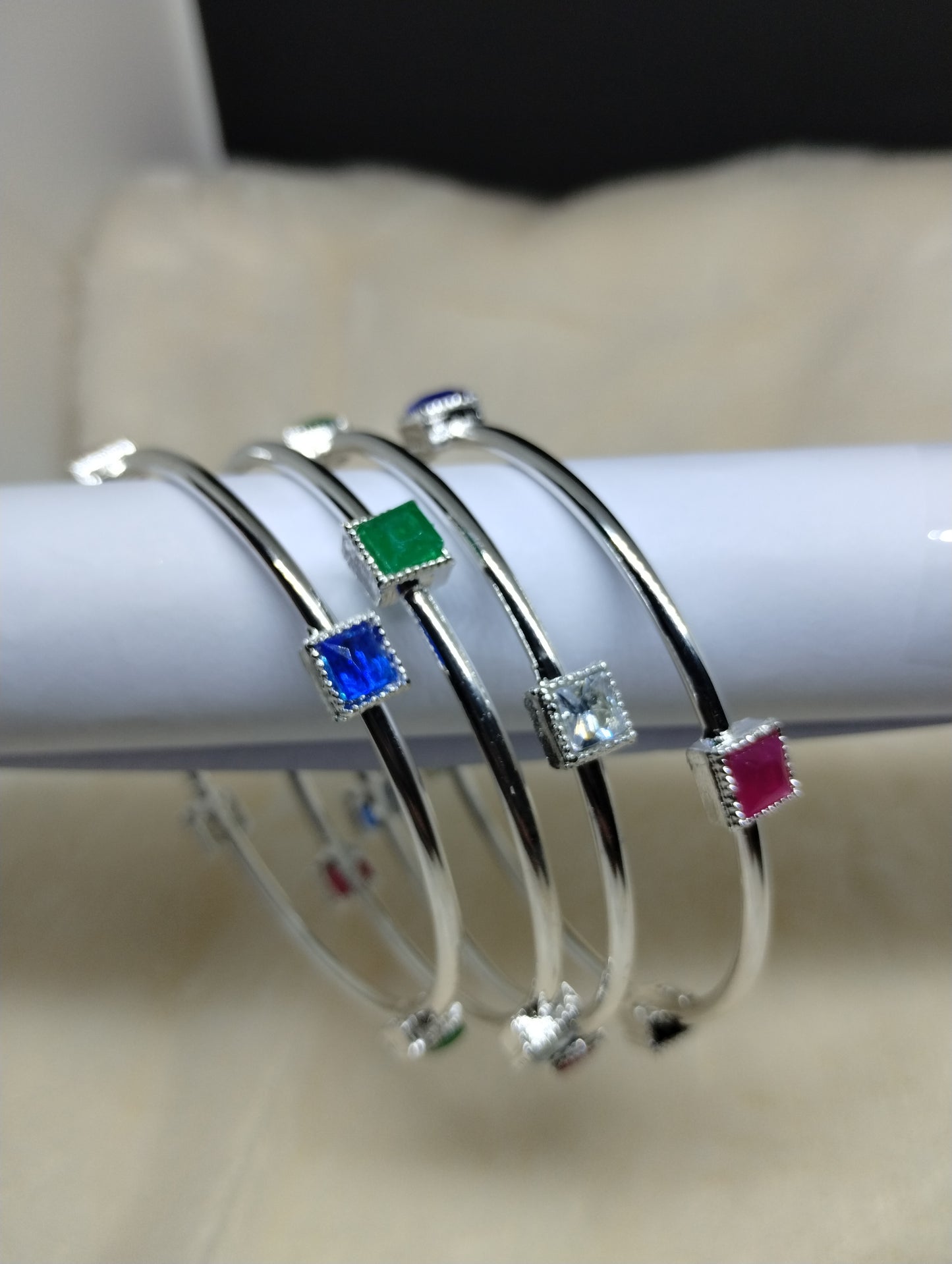 Solitaire Stone Kada Bangle (Pair)