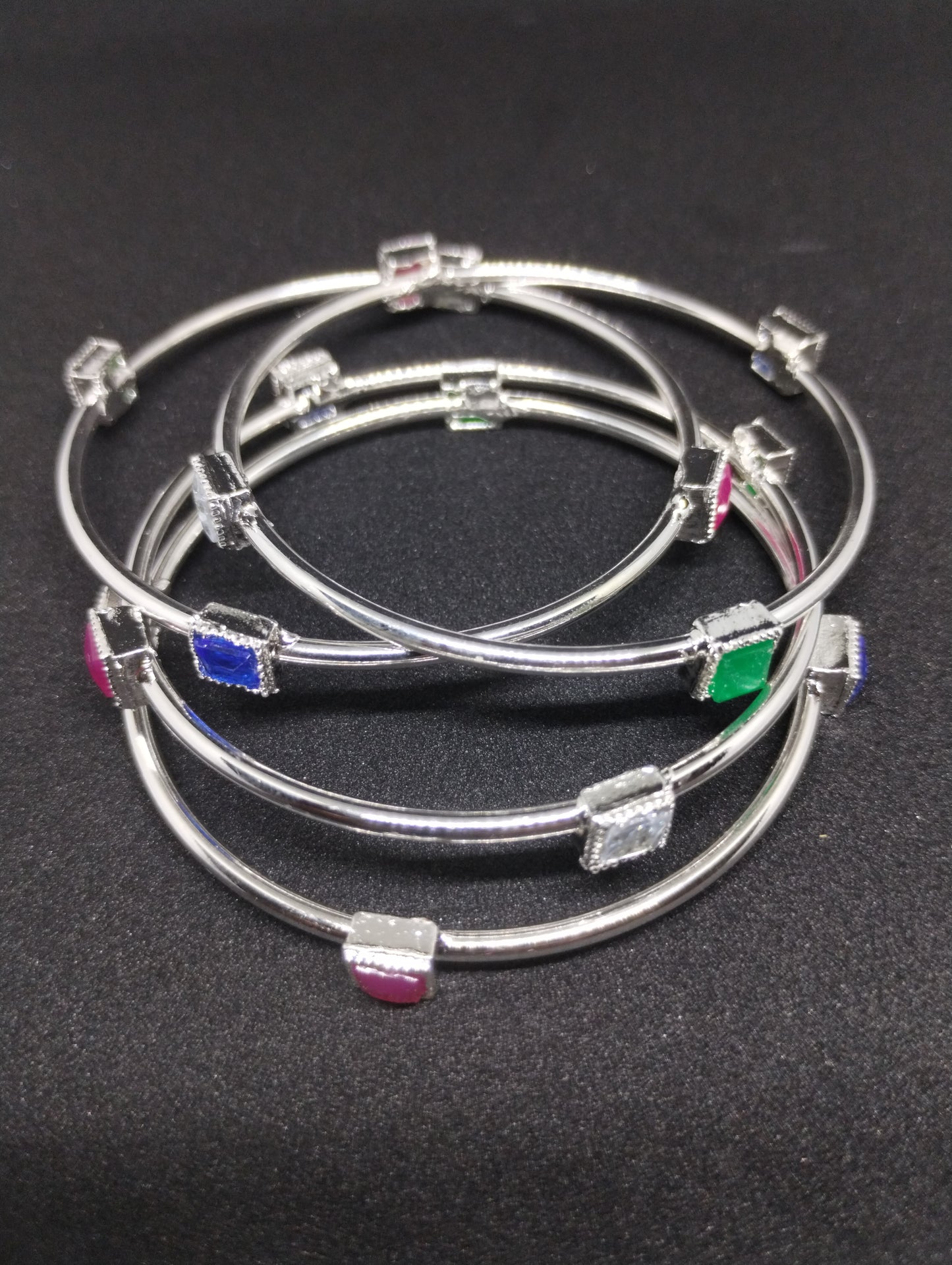 Solitaire Stone Kada Bangle (Pair)