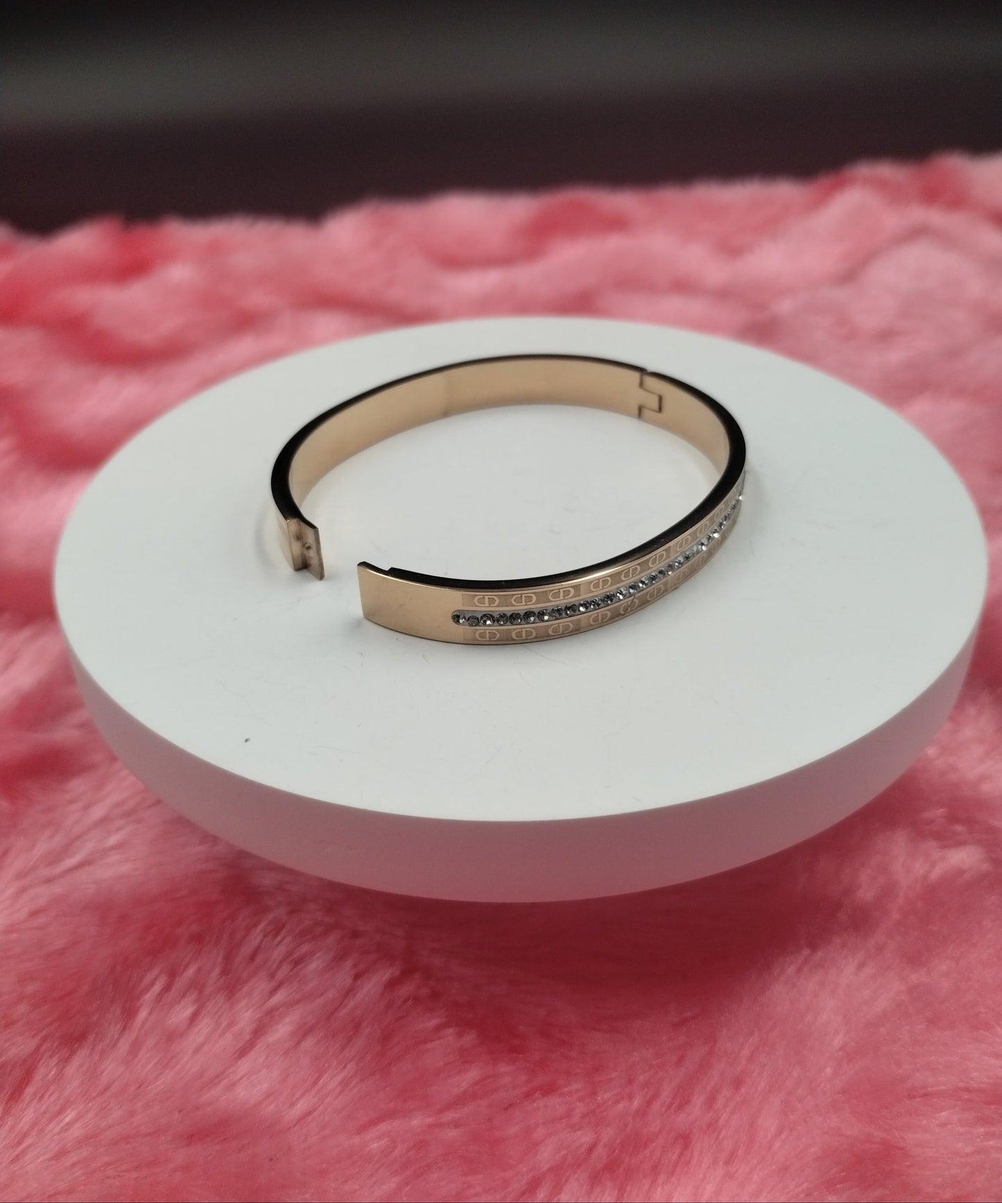 Eterna Luxe Crystal-Edged Bangle