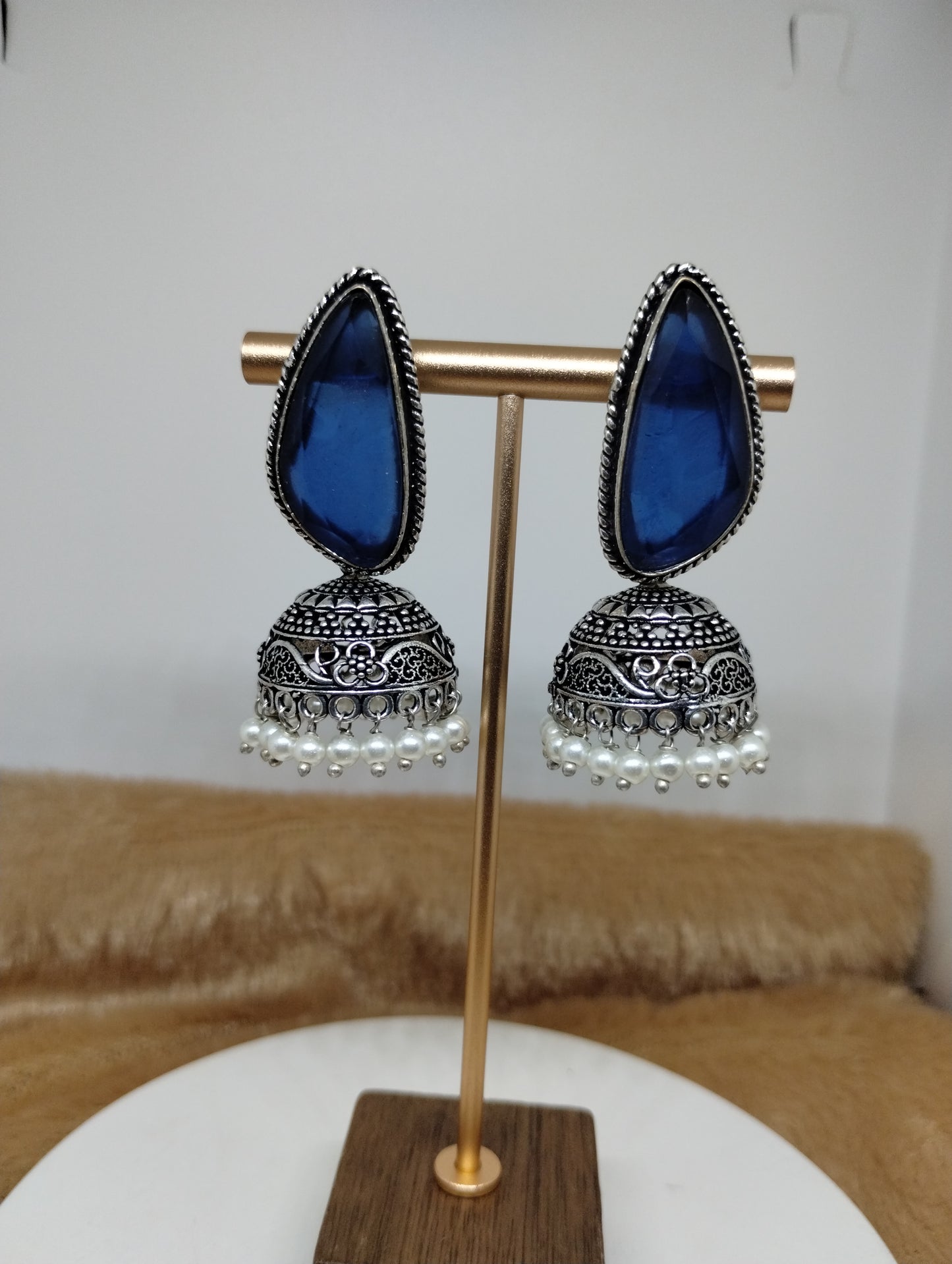 Aarunya Stone Oxidised Jhumka