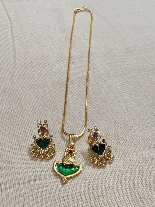 Green Pendant Set with Micro Gold Stud