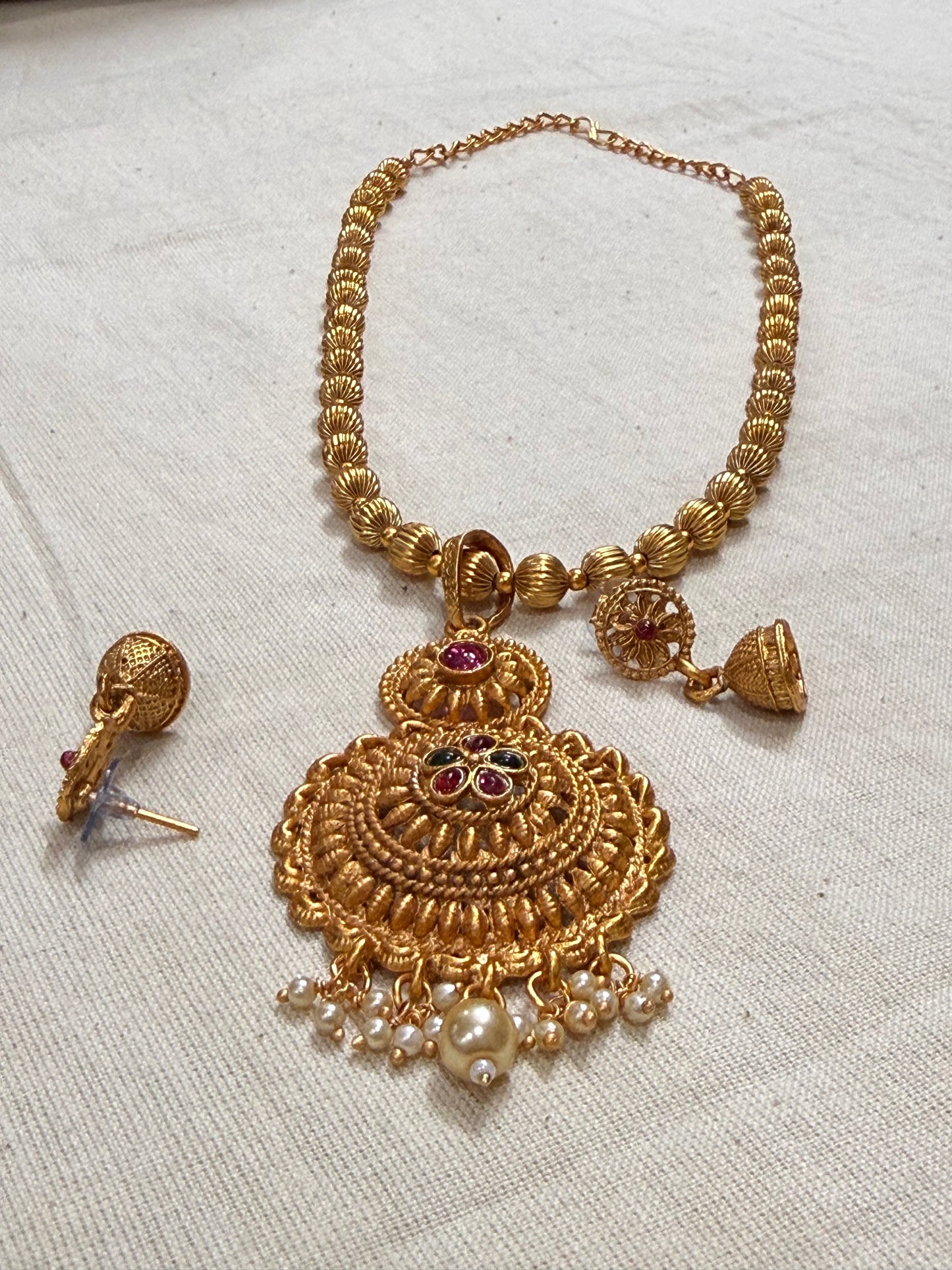 Temple Pearl Pendant Necklace Set