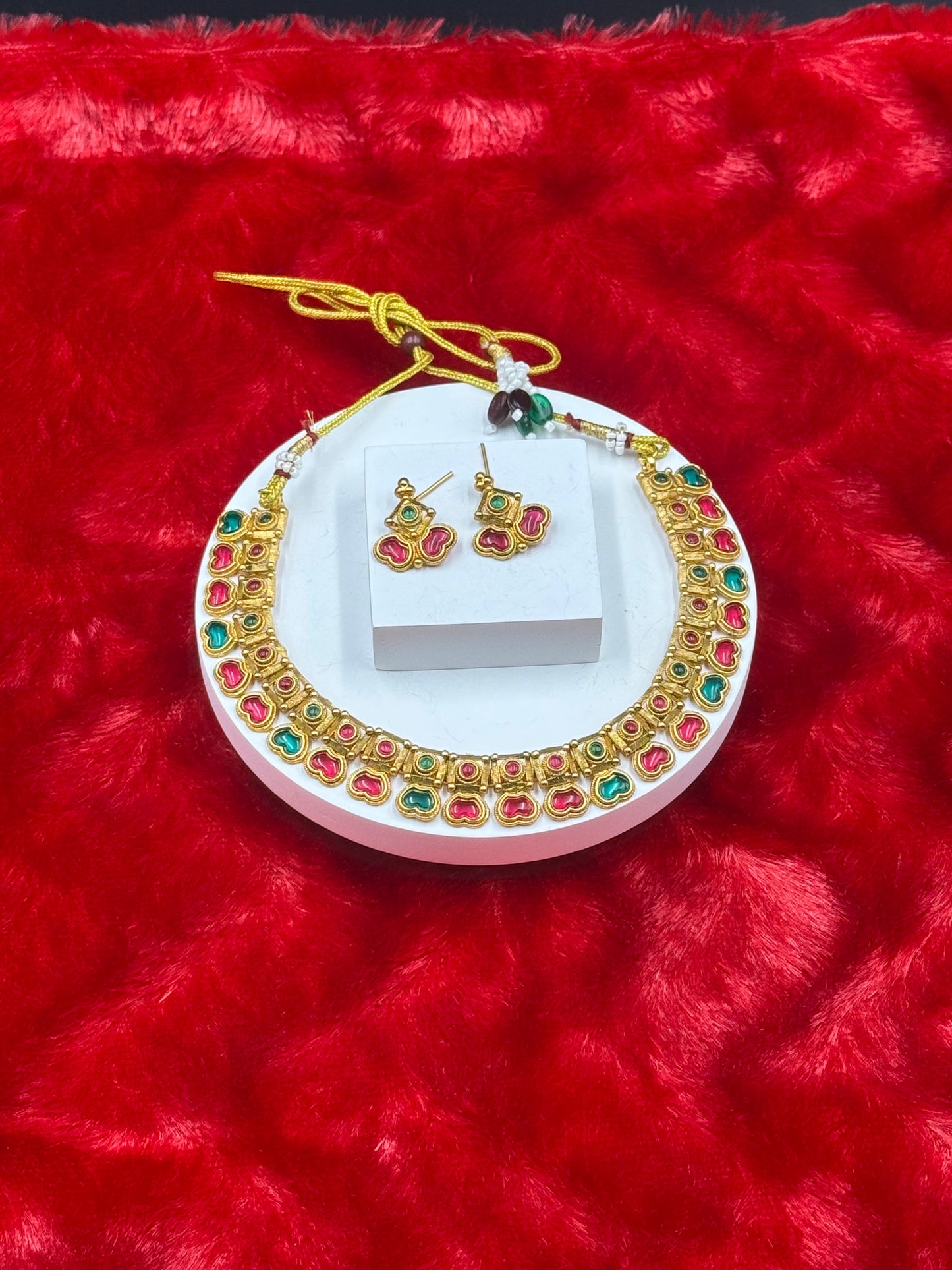 Traditional Kemp Stone Necklace Set with Earrings Multicolour