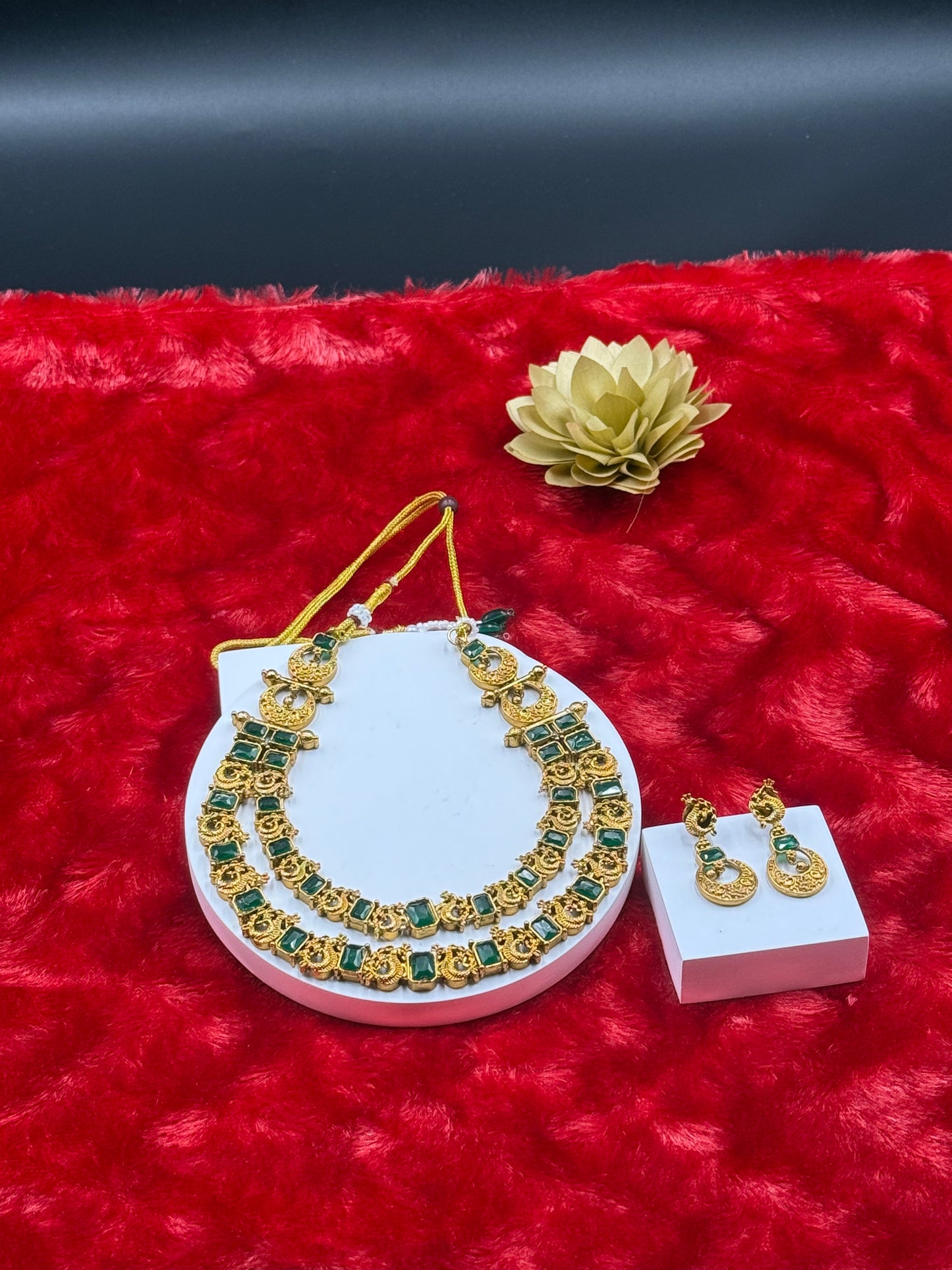 Green Kemp Double Layer Temple Necklace Set