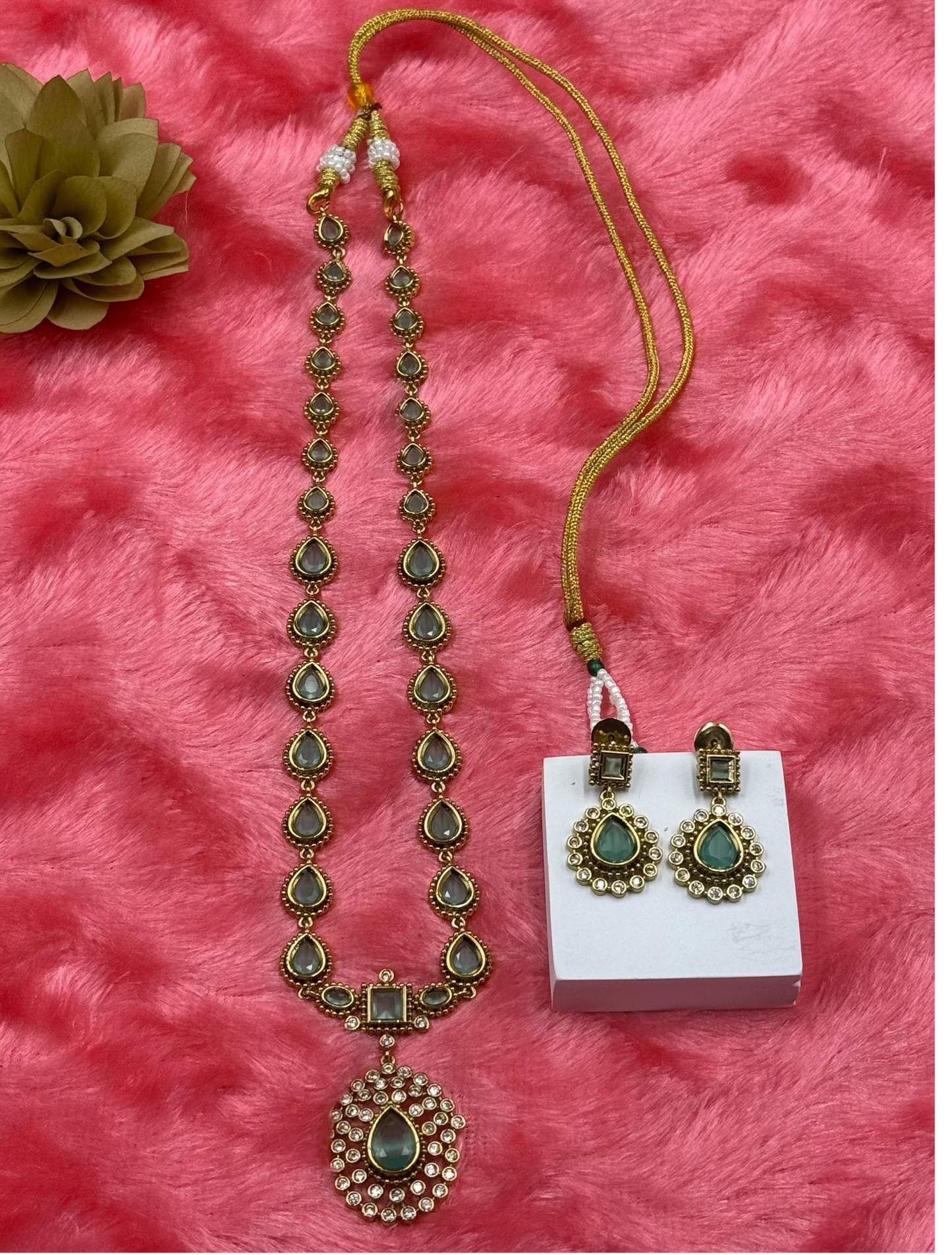 Light Green Pear Drop Stone Necklace Set with Earrings
