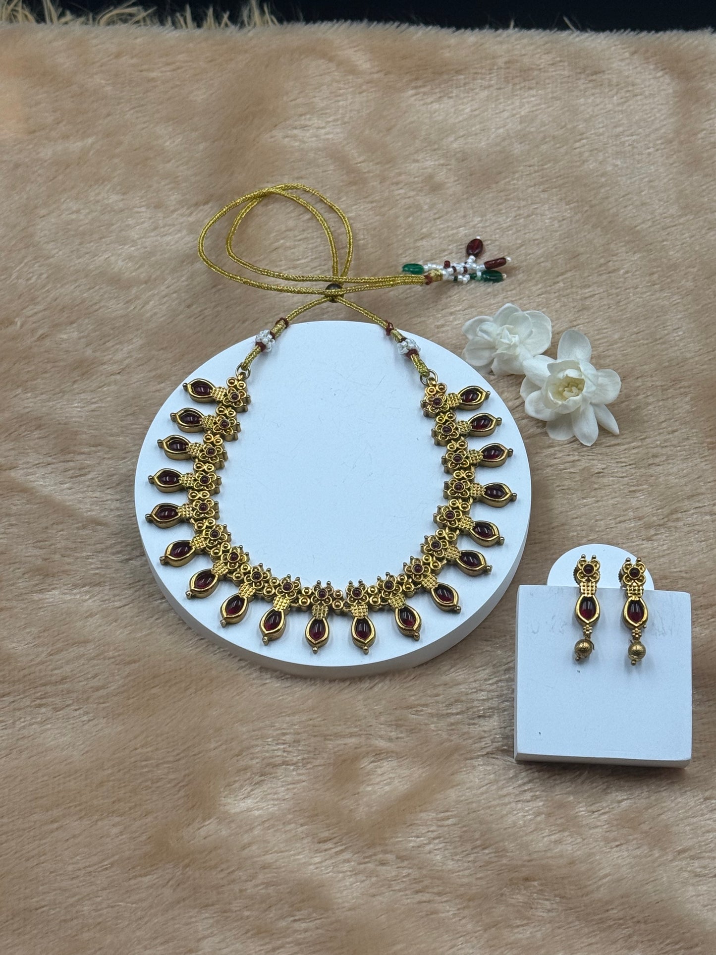 Necklace Set Maroon Stone