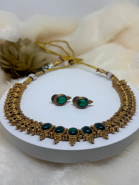 Antique Green Stone Necklace Set