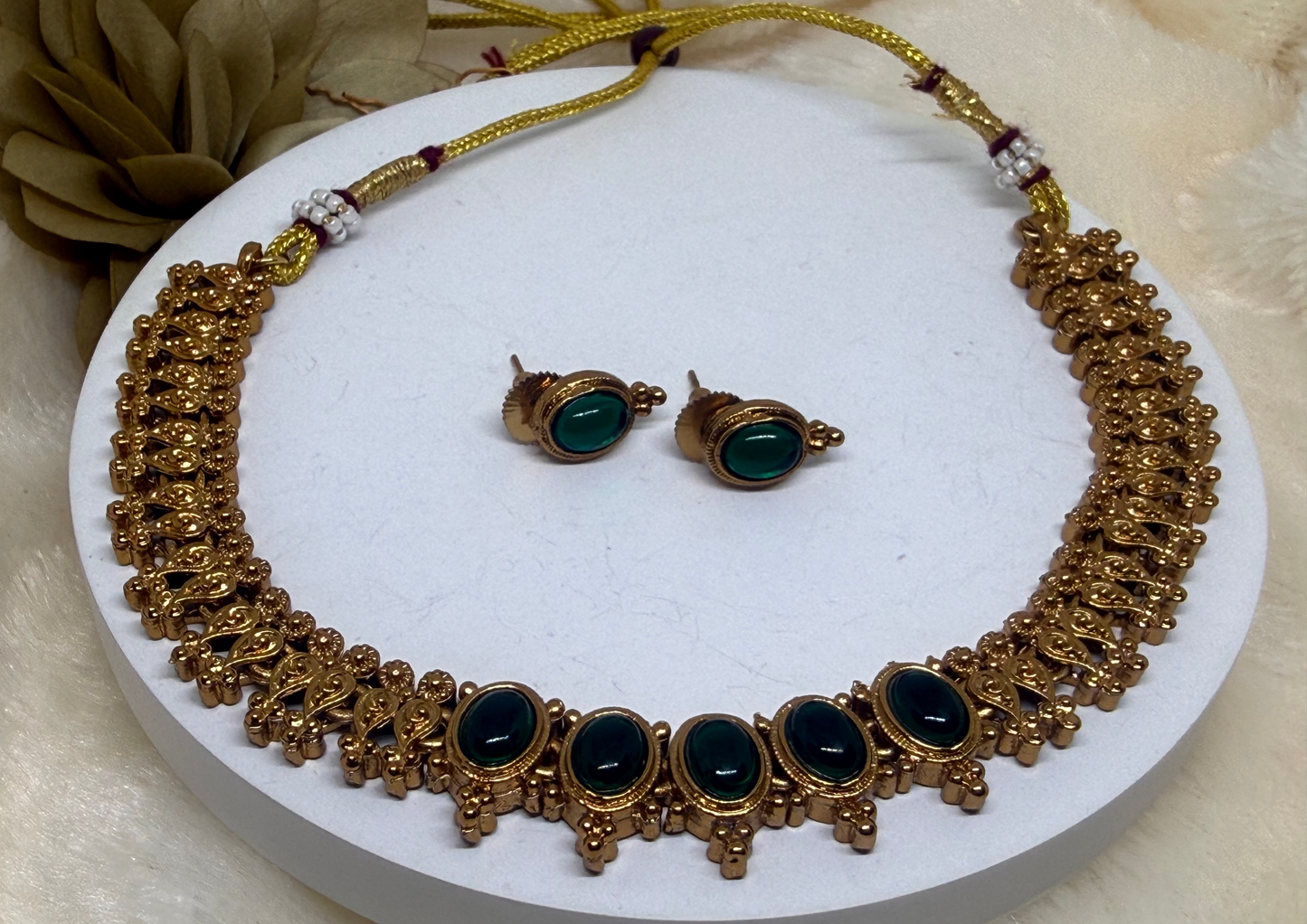 Antique Green Stone Necklace Set