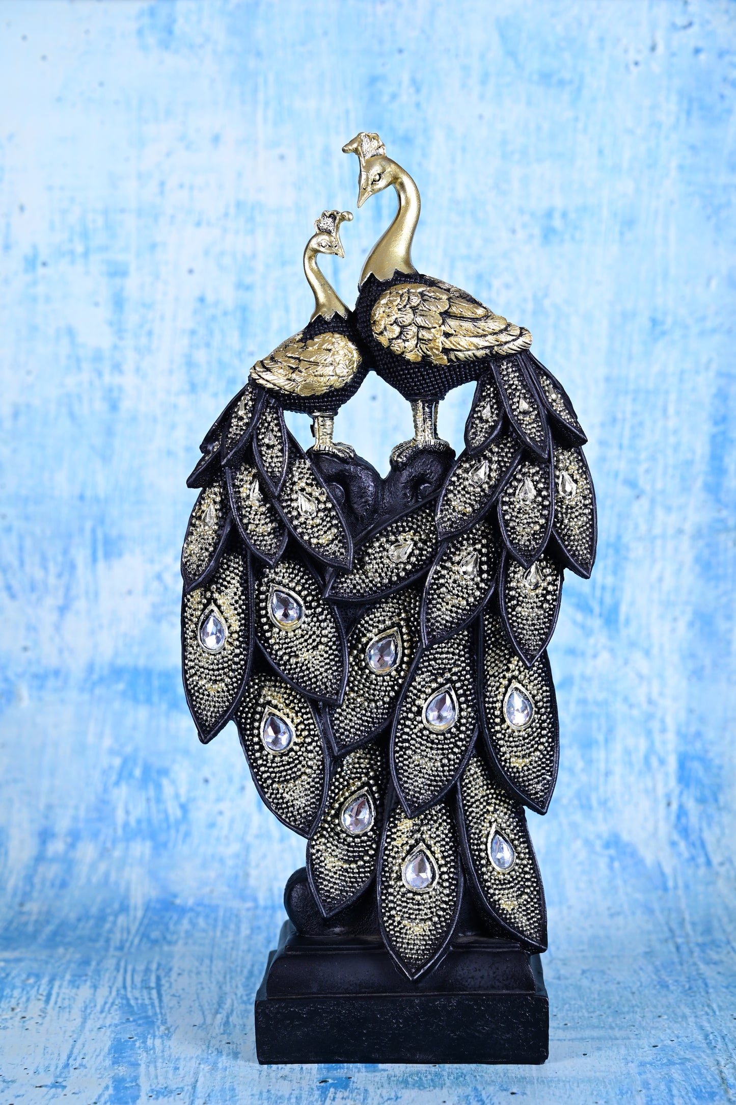 Royal Bond – Embellished Peacock Pair (28 cm)