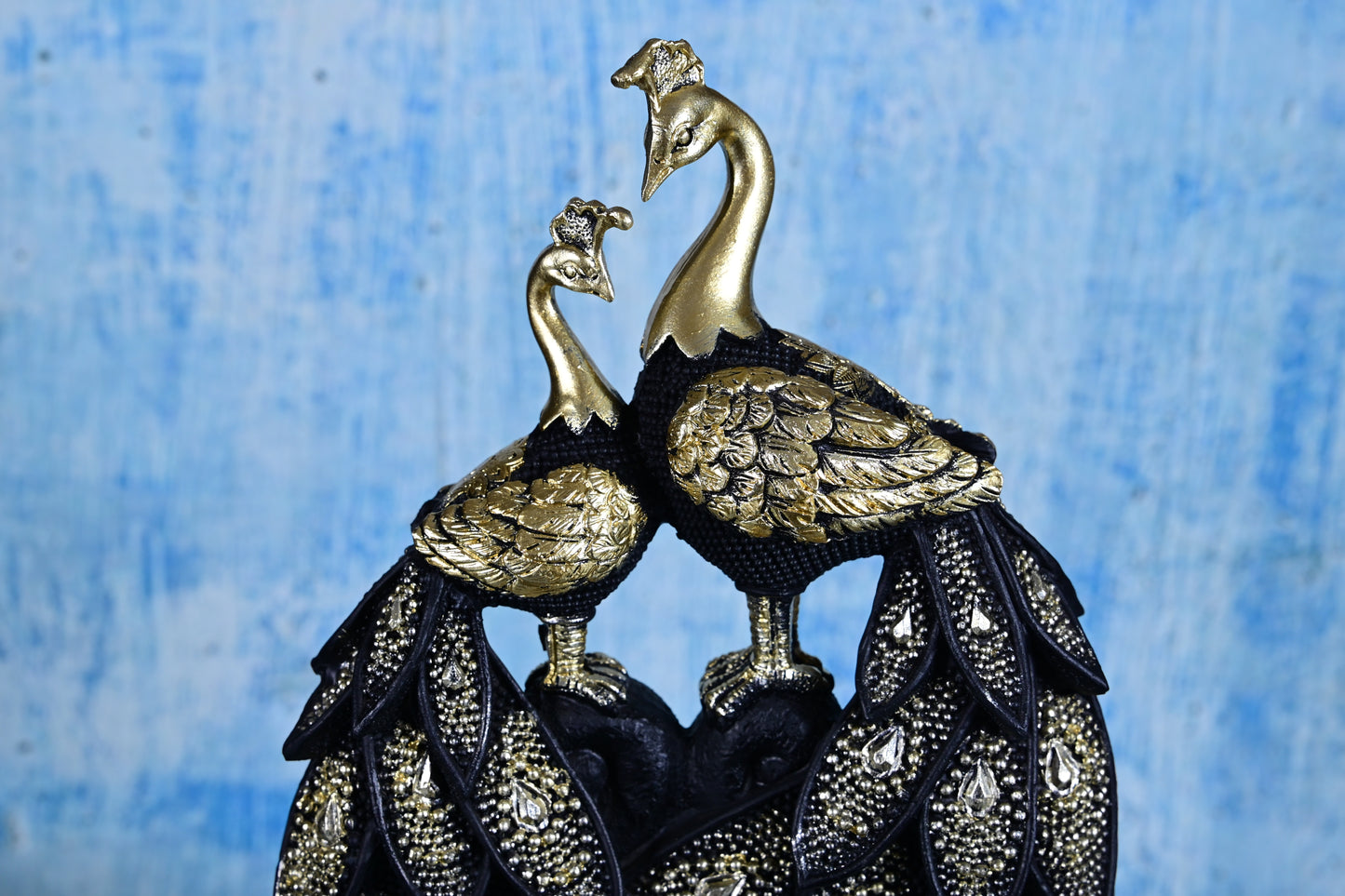 Royal Bond – Embellished Peacock Pair (28 cm)
