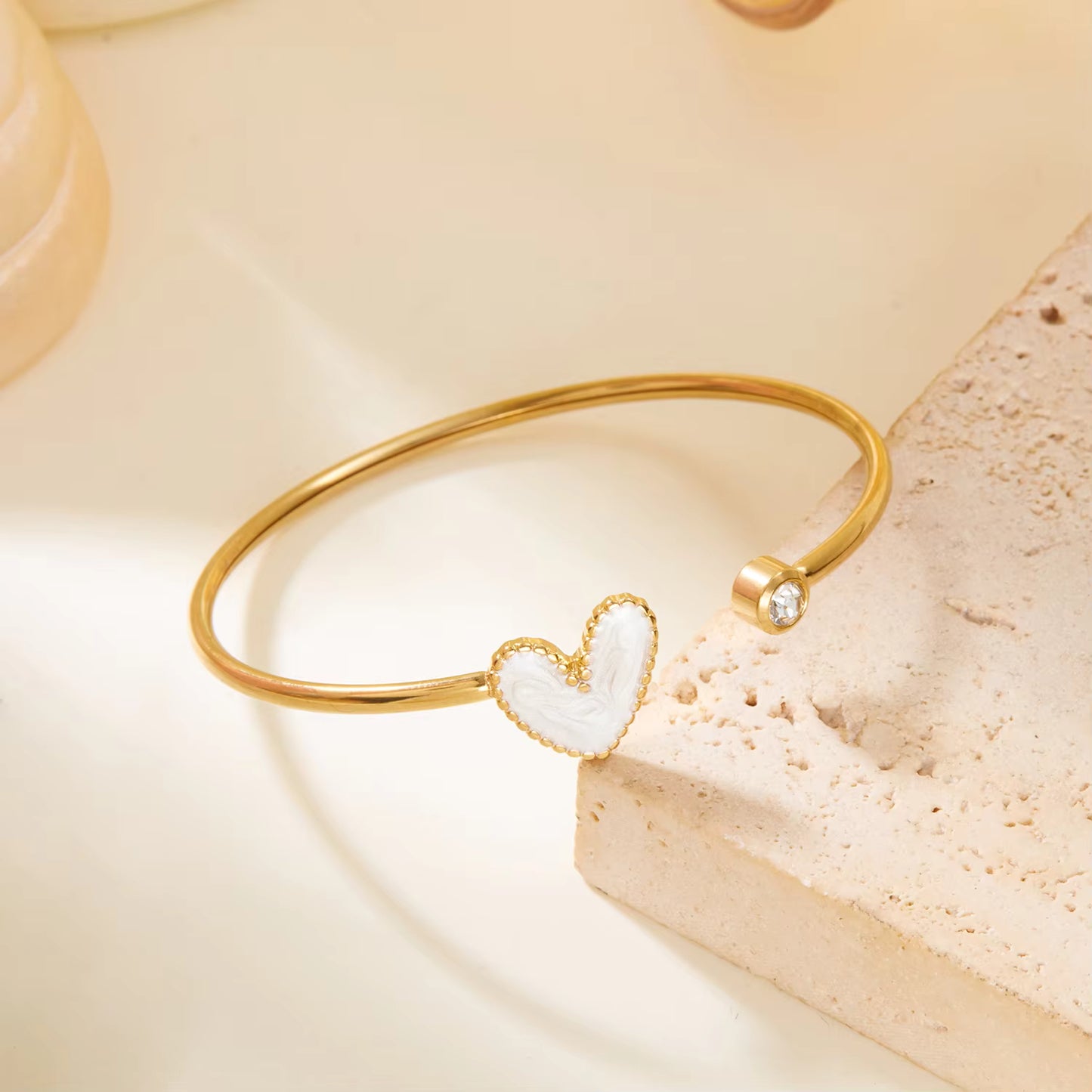 Steel Open Bracelet in Love Heart Shape Gold Plated