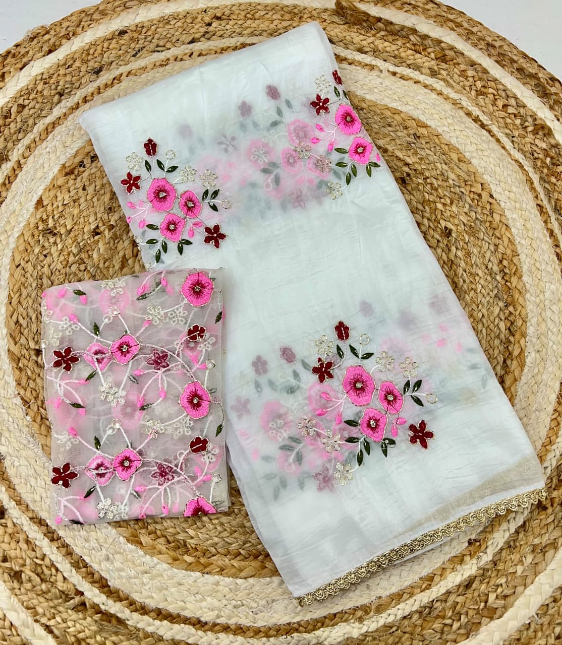 Pearl Petals – White Floral Handwork Saree